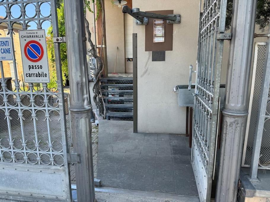 شقة Casa Nel Verde - 4 Posti Letto كيارافاللي المظهر الخارجي الصورة